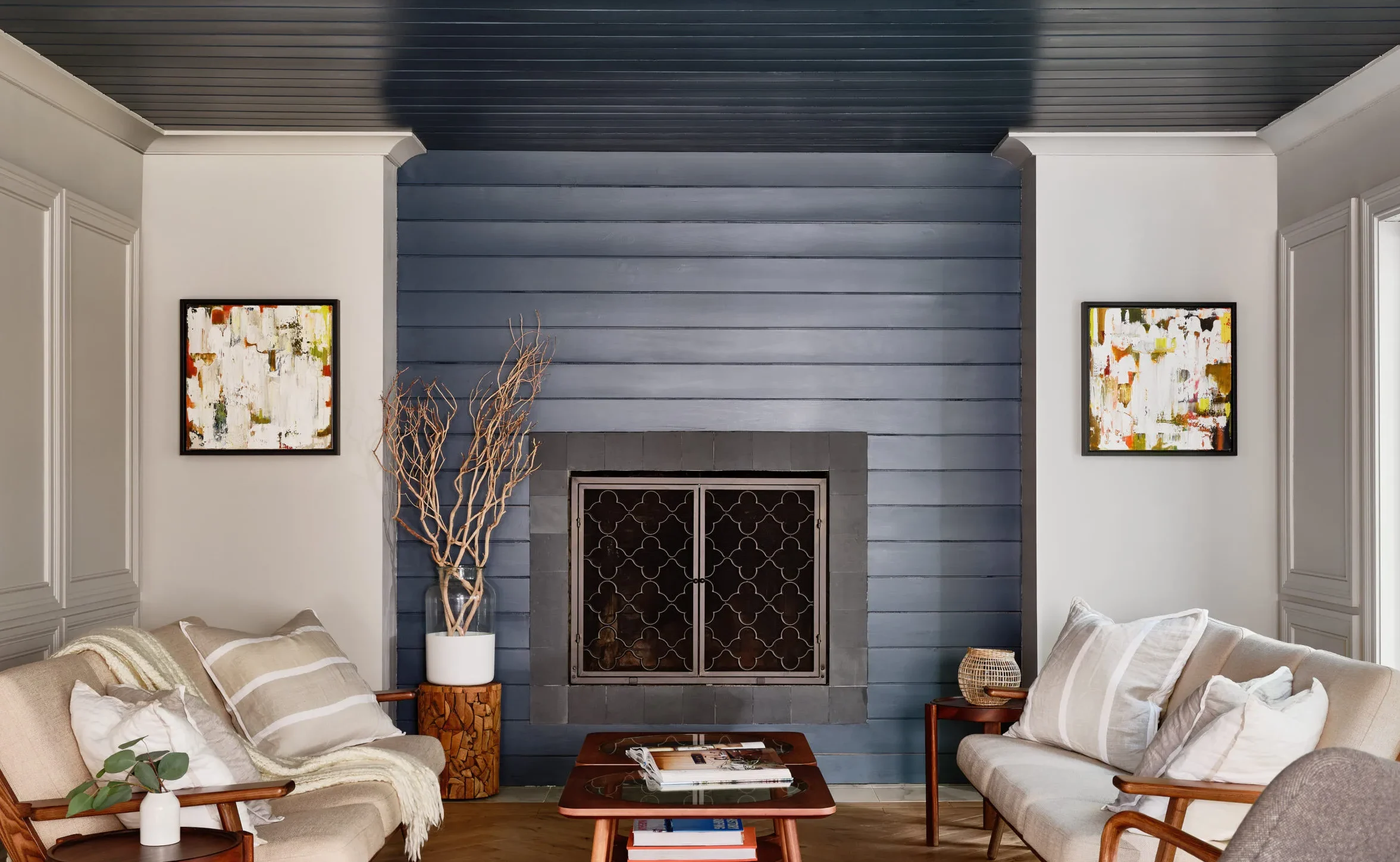 The lobby of Journey East Hampton, a luxury boutique hotel in the Hamptons on Long Island, NY